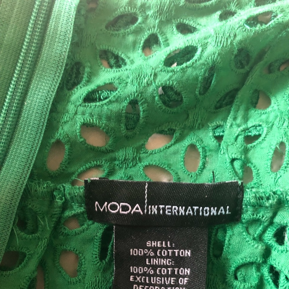 MODA International brand Kelly green, eyelet babydoll top - Picture 2 of 12
